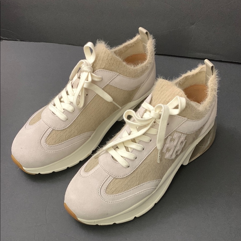 Tory Burch GOOD LUCK MOHAIR TRAINER
MOHAIR / KNIT CALCARE Sneakers in box $298 - Picture 5 of 17